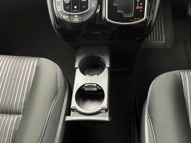 トヨタ ヴォクシー ZS 煌 長野県 2018(平30)年 3.8万km ブラック 社外メモリナビ（型番：NRーMZ25）/（FM＆AM＆Bluetooth＆SD）/バックカメラ/トヨタセーフティセンス/・クルーズコントロール（追従なし）/・レーンキープアシスト/・衝突被害軽減システム/LEDヘッドライト/LEDフォグランプ/オートライト/ドアバイザー/片側パワースライドドア/16インチ純正アルミホイール/社外フロアマット/ETC/スマートキー/スペアキー（１本）/保証書/取扱説明書