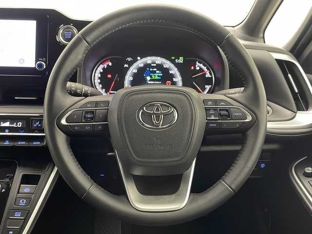 トヨタ ヴォクシー S－Z 宮崎県 2022(令4)年 2.7万km アティチュードブラックマイカ 禁煙車/トヨタセーフティセンス/純正8型ディスプレイオーディオ/（T-CONNECT/CD/DVD/Bluetooth/フルセグTV)/純正バックカメラ/純正ビルトイン2.0ETC/純正OP/3眼LEDオートライト/純正OP/モデリスタエアロ/純正17インチアルミ/純正フロアマット/両側電動スライドドア/アダプティブクルーズコントロール/プリクラッシュセーフティ/レーンディパーチャーアラート/オートマチックハイビーム/クリアランスソナー/電子パーキング/オートホールド/ハーフレザーシート/前席シートヒーター/Wオートエアコン/本革巻ハンドル/スマートキー/プッシュエンジンスタート/新車時保証書/取扱い説明書
