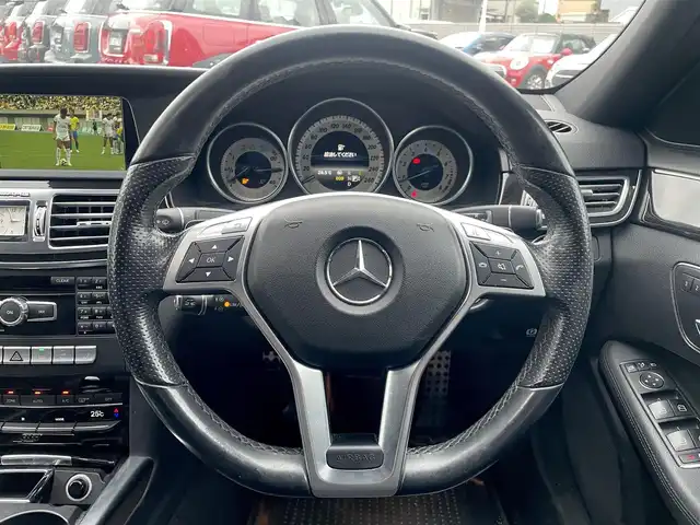 メルセデス・ベンツ Ｅ２５０ アバンギャルド 栃木県 2013(平25)年 6.9万km 白 シートヒーター /レーダーセーフティパッケージ /純正ナビ /フルセグTV/Bluetooth AM FM /バックカメラ /ディストロニックプラス /ハーフレザー /純正18インチAW /LED /キーレスゴー /パワーシート /ETC /前後ドライブレコーダー /保証書 /取扱説明書