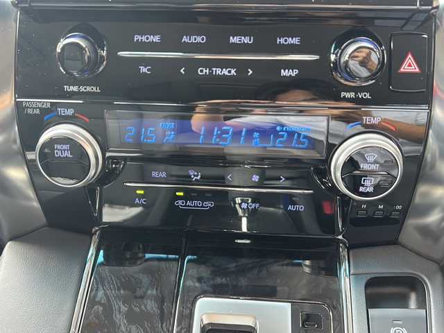 トヨタ アルファード S Cパッケージ 静岡県 2022(令4)年 3.5万km ブラック 純正ナビ/・CD/DVD/USB/Bluetooth/Miracast/・ラジオ/フルセグTV/主要装備/・レーダークルーズコントロール　/・ドライブレコーダー　/・フリップダウンモニター　/・ＥＴＣ　/・バックカメラ　/・デジタルインナーミラー　/・両側パワースライドドア　/・パワーバックドア　/・ハンドルヒーター/・ステアリングリモコン/・レーンキープアシスト/・コーナーセンサー/・オートライト/・オートハイビーム/・シートメモリー/・パワーシート/・シートヒーター/・エアシート/・オートホールド/・プッシュスタート/・スマートキー