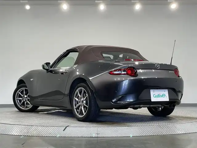 マツダ ロードスター ブラウン トップ 愛知県 2023(令5)年 2.2万km マシーングレープレミアムM 純正ナビ/ＢＯＳＥサウンドシステム/ブラウンナッパレザーシート/オープンカー/衝突軽減ブレーキ/車線逸脱警報/ブラインドスポットモニター/クリアランスソナー/クルーズコントロール/シートヒーター/バックカメラ/ドライブレコーダー/ビルトインＥＴＣ/USB＆AUX入力端子/純正フロアマット/純正16インチアルミホイール