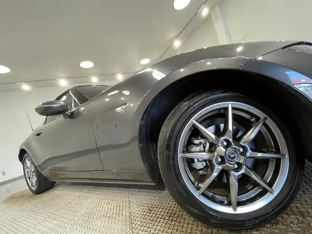 マツダ ロードスター ブラウン トップ 愛知県 2023(令5)年 2.2万km マシーングレープレミアムM 純正ナビ/ＢＯＳＥサウンドシステム/ブラウンナッパレザーシート/オープンカー/衝突軽減ブレーキ/車線逸脱警報/ブラインドスポットモニター/クリアランスソナー/クルーズコントロール/シートヒーター/バックカメラ/ドライブレコーダー/ビルトインＥＴＣ/USB＆AUX入力端子/純正フロアマット/純正16インチアルミホイール