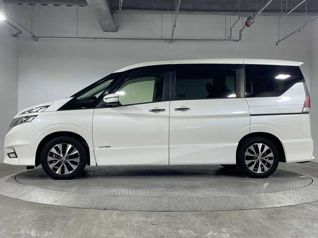 日産 セレナ ハイウェイスターVセレクションⅡ 神奈川県 2018(平30)年 3.6万km ブリリアントホワイトパール 純正9型SDナビゲーション【MM518D-L】/純正フリップダウンモニター/フルセグ　CD DVDブルーレイ　Bluetooth SD　AUX/インテリジェントアラウンドビューモニター/インテリジェントルームミラー/インテリジェントパーキングアシスト/両側電動スライドドア【サンシェード】/セーフティパックB【メーカーオプション】/プロパイロット/インテリジェントエマージェンシーブレーキ/LDW車線逸脱警報/レーダークルーズコントロール/車線逸脱防止支援システム/標識認識機能/ふらつき警報/ハイビームアシスト/フロントバックソナー/電動パーキングブレーキ/オートブレーキホールド/ヒーター付ドアミラー/革巻きステアリング【スイッチ】/2列目3列目パーソナルテーブル/USB電源ソケット/ビルトインETC2.0/アイドリングストップ/社外前方ドライブレコーダー/プッシュスタート/インテリジェントキー/純正サイド/リアスポイラー/LEDヘッドランプ/オートライト/フロントフォグランプ/純正16インチアルミホイール