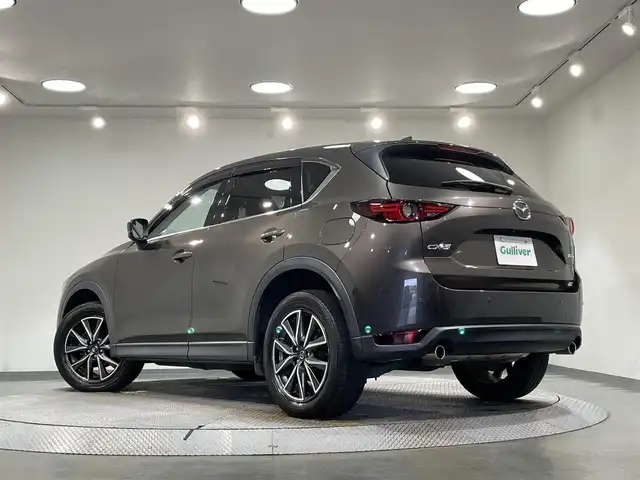 マツダ ＣＸ－５ XD Lパッケージ 愛知県 2017(平29)年 5.5万km チタニウムフラッシュマイカ 純正８インチナビ　/（FM/AM/Bluetooth/USB/CD・DVD再生/AUX/フルセグTV/スマホ連携）/ＢＯＳＥサウンド　/電動バックドア　/衝突軽減ブレーキ　/レーダークルーズコントロール　/レーンキープアシスト/ＥＴＣ　/シートヒーター　/ステアリングヒーター　/D席メモリ機能付パワーシート　/ドライブレコーダー　/バック・サイドカメラ/ブラインドスポットモニター/ＬＥＤヘッドライト/LEDフォグランプ/コーナーセンサー/アイドリングストップ/電動パーキングブレーキ/純正フロアマット