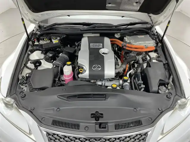 レクサス ＩＳ 300h Fスポーツ 滋賀県 2013(平25)年 6.5万km ホワイトノーヴァガラスフレーク レザーシート/バックカメラ/TRDエアロ/LEDヘッドライト/コーナーセンサー/ドラレコ/クルーズコントロール/パワーシート/シートヒーター/ベンチレーション/純正ナビ/Bluetooth/純正18インチAW