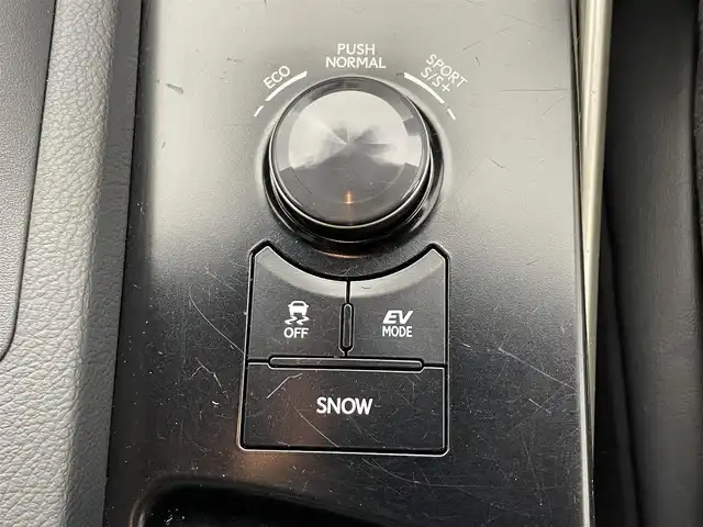 レクサス ＩＳ 300h Fスポーツ 滋賀県 2013(平25)年 6.5万km ホワイトノーヴァガラスフレーク レザーシート/バックカメラ/TRDエアロ/LEDヘッドライト/コーナーセンサー/ドラレコ/クルーズコントロール/パワーシート/シートヒーター/ベンチレーション/純正ナビ/Bluetooth/純正18インチAW