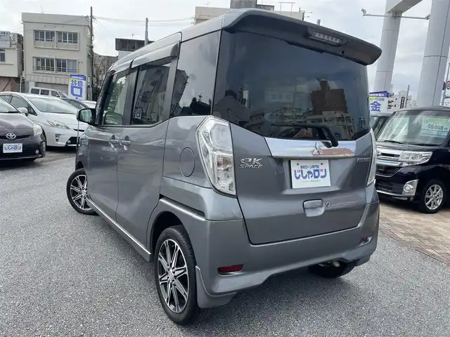 三菱 ｅＫスペース カスタムT セーフティパッケージ 沖縄県 2018(平30)年 6.5万km チタニウムグレーメタリック (株)IDOMが運営する【じしゃロンコザ店】の自社ローン対象車両になります。こちらは現金ご利用時の価格です。自社ローンご希望の方は別途その旨お申付け下さい。/純正ナビ　/フルセグＴＶ　/Ｂｌｕｅｔｏｏｔｈ接続　/全方位カメラ　/ＣＤ／ＤＶＤ再生　/両側パワースライドドア　/衝突被害軽減ブレーキ　/クルーズコントロール　/アイドリングストップ　/プッシュスタート/スペアキー