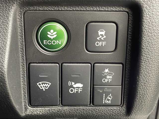 ホンダ ヴェゼル ハイブリッド RS ホンダセンシング 大阪府 2018(平30)年 2.3万km プラチナホワイトパール 純正8インチインターナビ/【フルセグTV/Bluetooth/FM/AM/CD/DVD】/ホンダセンシング/衝突軽減ブレーキ/誤発進抑制装置/車線維持支援システム/アダクティブクルーズコントロール/バックカメラ/ビルトインETC/ハーフレザーシート/D/N席シートヒーター/純正18インチアルミホイール/スマートキー/スペアキー1本/取扱説明書