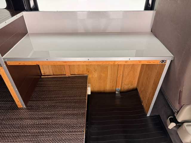 スズキ エブリイ PC 兵庫県 2020(令2)年 3.2万km ブルーイッシュブラックパール3 純正オーディオ/キッチンカ―仕様/シンク2個/外部電源/ルーフキャリア/両側スライドドア/社外LEDヘッドライト/ETC/ヘッドライトレベライザー/純正ゴムマット/リモコンキー