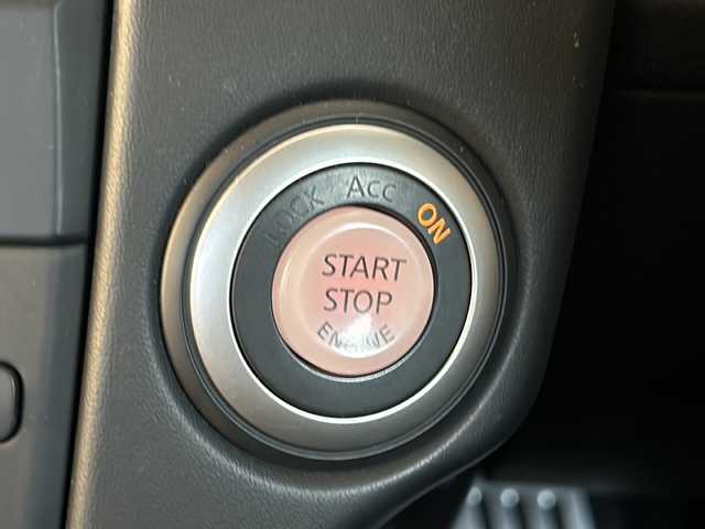 日産 フェアレディ Ｚ バージョンT 静岡県 2010(平22)年 4.1万km ブリリアントホワイトパール 純正メモリナビ/・CD/・DVD/・フルセグＴＶ/・AM/・FM/主要装備/・バックカメラ/・BOSEプレミアムサウンド/・FUJIRSUBIマフラー/・ハーフレザーシート/・シートヒーターD/N席/・パワーシートD/N席/・パドルシフト/・ステリモ/・キセノンヘッドライト/・オートライト/・スマートキー/・プッシュスタート/・純正フロアマット/・純正アルミホイール