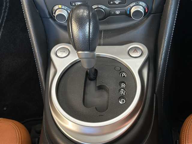 日産 フェアレディ Ｚ バージョンT 静岡県 2010(平22)年 4.1万km ブリリアントホワイトパール 純正メモリナビ/・CD/・DVD/・フルセグＴＶ/・AM/・FM/主要装備/・バックカメラ/・BOSEプレミアムサウンド/・FUJIRSUBIマフラー/・ハーフレザーシート/・シートヒーターD/N席/・パワーシートD/N席/・パドルシフト/・ステリモ/・キセノンヘッドライト/・オートライト/・スマートキー/・プッシュスタート/・純正フロアマット/・純正アルミホイール