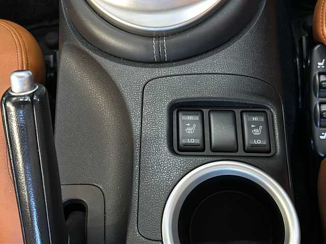 日産 フェアレディ Ｚ バージョンT 静岡県 2010(平22)年 4.1万km ブリリアントホワイトパール 純正メモリナビ/・CD/・DVD/・フルセグＴＶ/・AM/・FM/主要装備/・バックカメラ/・BOSEプレミアムサウンド/・FUJIRSUBIマフラー/・ハーフレザーシート/・シートヒーターD/N席/・パワーシートD/N席/・パドルシフト/・ステリモ/・キセノンヘッドライト/・オートライト/・スマートキー/・プッシュスタート/・純正フロアマット/・純正アルミホイール