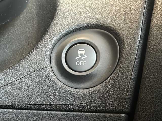 日産 フェアレディ Ｚ バージョンT 静岡県 2010(平22)年 4.1万km ブリリアントホワイトパール 純正メモリナビ/・CD/・DVD/・フルセグＴＶ/・AM/・FM/主要装備/・バックカメラ/・BOSEプレミアムサウンド/・FUJIRSUBIマフラー/・ハーフレザーシート/・シートヒーターD/N席/・パワーシートD/N席/・パドルシフト/・ステリモ/・キセノンヘッドライト/・オートライト/・スマートキー/・プッシュスタート/・純正フロアマット/・純正アルミホイール