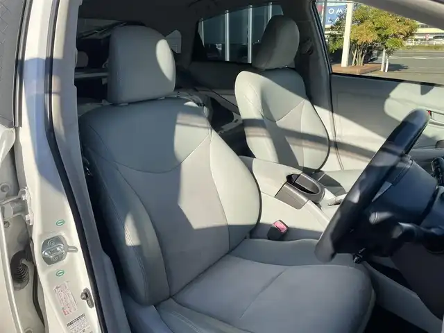 トヨタ プリウス G 長崎県 2012(平24)年 9.3万km ホワイトパールクリスタルシャイン (株)IDOMが運営する【じしゃロン長崎店】の自社ローン対象車両になります。こちらは現金ご利用時の価格です。自社ローンご希望の方は別途その旨お申付け下さい。/・社外ナビ/・フルセグテレビ/・バックカメラ/・クルーズコントロール/・パワーシート/・17インチアルミホイル/・ハーフレザーシート/・ETC/・ドアバイザー