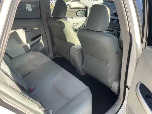 トヨタ プリウス G 長崎県 2012(平24)年 9.3万km ホワイトパールクリスタルシャイン (株)IDOMが運営する【じしゃロン長崎店】の自社ローン対象車両になります。こちらは現金ご利用時の価格です。自社ローンご希望の方は別途その旨お申付け下さい。/・社外ナビ/・フルセグテレビ/・バックカメラ/・クルーズコントロール/・パワーシート/・17インチアルミホイル/・ハーフレザーシート/・ETC/・ドアバイザー