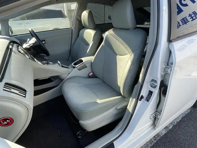 トヨタ プリウス G 長崎県 2012(平24)年 9.3万km ホワイトパールクリスタルシャイン (株)IDOMが運営する【じしゃロン長崎店】の自社ローン対象車両になります。こちらは現金ご利用時の価格です。自社ローンご希望の方は別途その旨お申付け下さい。/・社外ナビ/・フルセグテレビ/・バックカメラ/・クルーズコントロール/・パワーシート/・17インチアルミホイル/・ハーフレザーシート/・ETC/・ドアバイザー