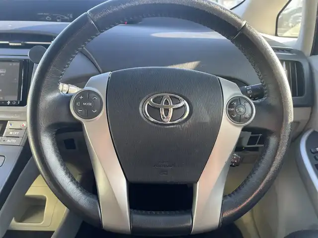 トヨタ プリウス G 長崎県 2012(平24)年 9.3万km ホワイトパールクリスタルシャイン (株)IDOMが運営する【じしゃロン長崎店】の自社ローン対象車両になります。こちらは現金ご利用時の価格です。自社ローンご希望の方は別途その旨お申付け下さい。/・社外ナビ/・フルセグテレビ/・バックカメラ/・クルーズコントロール/・パワーシート/・17インチアルミホイル/・ハーフレザーシート/・ETC/・ドアバイザー