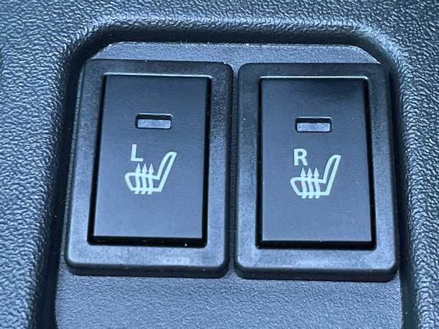 スズキ ジムニー ノマド FC 茨城県 2025(令7)年 0.1千km ベージュ 社外SDナビ/４WD/クリアランスソナー/アイドリングストップ/アダプティブクルーズコントロール/シートヒーター/ダウンヒルアシストコントロール/横滑り防止装置/レーンキープアシスト/オートライト/オートマチックハイビーム/衝突軽減システム/LEDヘッドライト/純正フロアマット/純正15インチアルミホイール/スマートキー