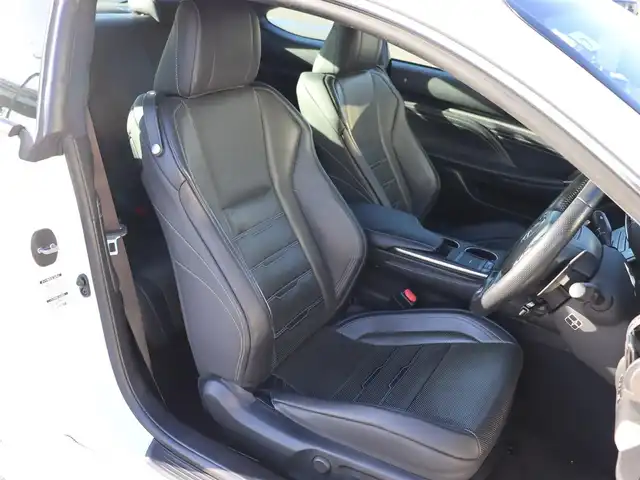 レクサス ＲＣ 300h Fスポーツ 宮城県 2014(平26)年 7.3万km ホワイトノーヴァガラスフレーク 純正ナビ【ＢＴ／ＣＤ／ＤＶＤ／フルセグＴＶ】/３眼ＬＥＤヘッドライト　/ＴＲＤエアロ　/ステアリングヒーター　/レザーシート　/プリクラッシュセーフティー　/レーダークルーズコントロール　/ブラインドスポットモニター/TRD19インチ鍛造AW/TRDマフラー/クリアランスソナー/パドルシフト/前席パワーシート/運転席メモリー付き/前席シートヒーター/前席エアシート/トランクスポイラー/バックカメラ　/純正フロアマット/禁煙車