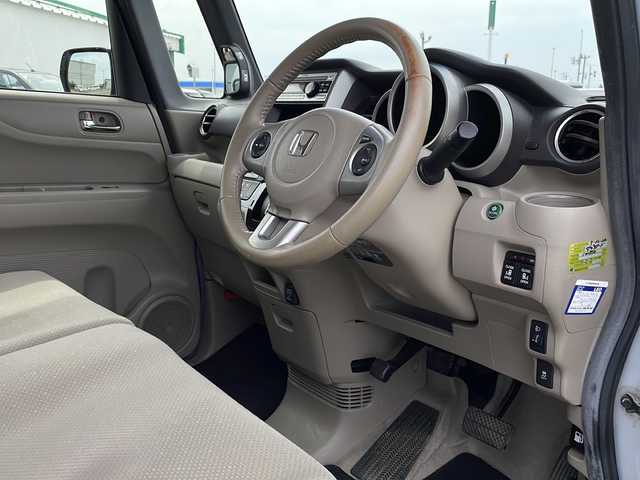 ホンダ Ｎ ＢＯＸ G ターボパッケージ 新潟県 2013(平25)年 11.1万km クールミストメタリック 4WD/CD/AUX/クルーズコントロール/ベンチシート/パドルシフト/ステアリングスイッチ/両側パワースライドドア/スマートキー/プッシュスタート/純正14インチアルミホイール