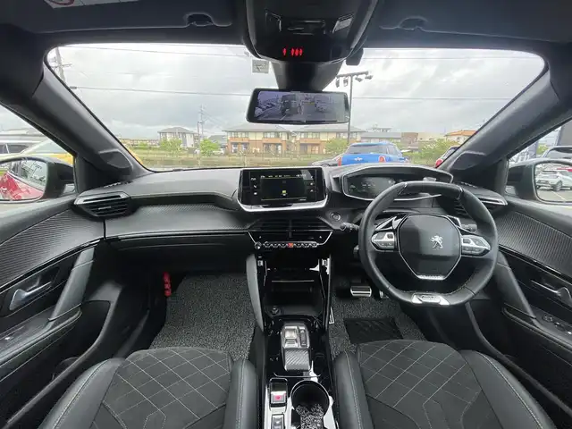 プジョー ２０８ GT 福岡県 2022(令4)年 1.8万km 赤Ⅱ ・アダプティブクルーズコントロール/・USB/Bluetooth/AppleCarPlay/・バック/サイドカメラ/・ハーフレザーシート/シートヒーター/・ETC/・純正16AW/・プッシュスタート/・パーキングアシスト/・アイドリングストップ/・スマートキー/・レーンキープアシスト/・オートライト/・LEDライト/・デジタルインナーミラー/・ディスプレイオーディオ