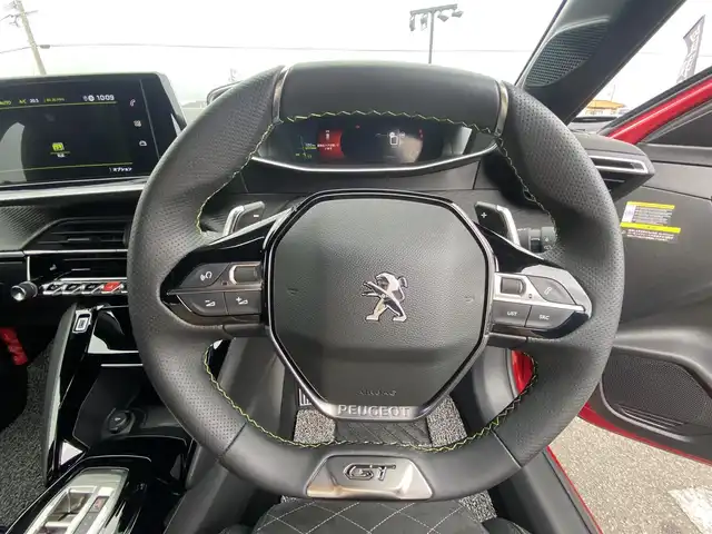 プジョー ２０８ GT 福岡県 2022(令4)年 1.8万km 赤Ⅱ ・アダプティブクルーズコントロール/・USB/Bluetooth/AppleCarPlay/・バック/サイドカメラ/・ハーフレザーシート/シートヒーター/・ETC/・純正16AW/・プッシュスタート/・パーキングアシスト/・アイドリングストップ/・スマートキー/・レーンキープアシスト/・オートライト/・LEDライト/・デジタルインナーミラー/・ディスプレイオーディオ