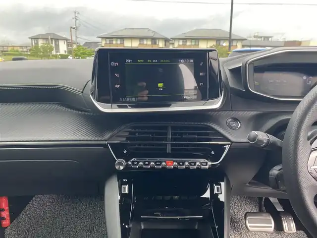 プジョー ２０８ GT 福岡県 2022(令4)年 1.8万km 赤Ⅱ ・アダプティブクルーズコントロール/・USB/Bluetooth/AppleCarPlay/・バック/サイドカメラ/・ハーフレザーシート/シートヒーター/・ETC/・純正16AW/・プッシュスタート/・パーキングアシスト/・アイドリングストップ/・スマートキー/・レーンキープアシスト/・オートライト/・LEDライト/・デジタルインナーミラー/・ディスプレイオーディオ