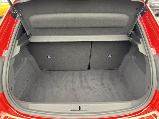 プジョー ２０８ GT 福岡県 2022(令4)年 1.8万km 赤Ⅱ ・アダプティブクルーズコントロール/・USB/Bluetooth/AppleCarPlay/・バック/サイドカメラ/・ハーフレザーシート/シートヒーター/・ETC/・純正16AW/・プッシュスタート/・パーキングアシスト/・アイドリングストップ/・スマートキー/・レーンキープアシスト/・オートライト/・LEDライト/・デジタルインナーミラー/・ディスプレイオーディオ