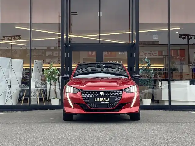 プジョー ２０８ GT 福岡県 2022(令4)年 1.8万km 赤Ⅱ ・アダプティブクルーズコントロール/・USB/Bluetooth/AppleCarPlay/・バック/サイドカメラ/・ハーフレザーシート/シートヒーター/・ETC/・純正16AW/・プッシュスタート/・パーキングアシスト/・アイドリングストップ/・スマートキー/・レーンキープアシスト/・オートライト/・LEDライト/・デジタルインナーミラー/・ディスプレイオーディオ