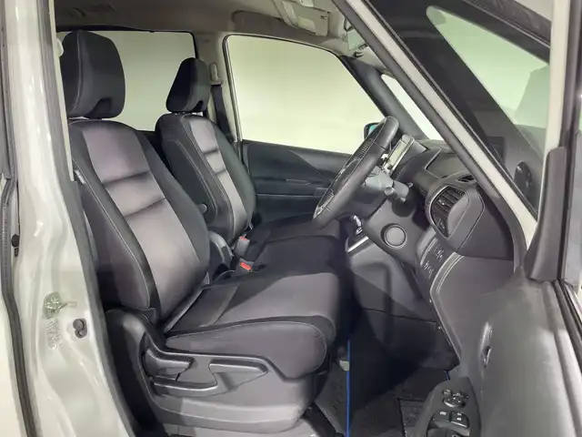日産 セレナ e－パワー ハイウェイスター 神奈川県 2018(平30)年 2.5万km ブリリアントホワイトパール プロパイロット/・インテリジェント エマージェンシーブレーキ/・レーダークルーズコントロール/・踏み間違い衝突防止アシスト（前進時・後退時）/・インテリジェントFCW（前方衝突予測警報）/・インテリジェントLI（車線逸脱防止支援システム）+ LDW（車線逸脱警報）/・インテリジェントDA（ふらつき警報）/・標識検知機能/・ハイビームアシスト/社外フリップダウンモニター/純正9インチナビ/・BT/フルセグTV/CD/DVD/Bd/USB/AUX/アラウンドビューモニター/ETC/ドライブレコーダー/インテリジェントルームミラー/電動サイドブレーキ/オートブレーキホールド/両側電動スライドドア/スマートキー/プッシュスタートボタン/シートヒーター(D/N)/革巻きステアリング/・ステアリングヒーター/・ステアリングスイッチ/・Autoライト/パーキングアシスト/シートリフター/電動格納ミラー/ウィンカーミラー/LEDヘッドライト/フォグランプ/2列目USBポート/純正フロアマット/純正アルミヒール/コーナーポール/サイド/カーテンエアバッグ