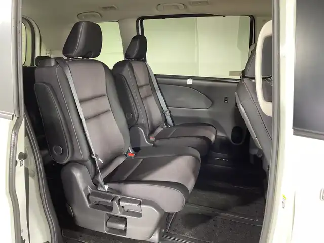 日産 セレナ e－パワー ハイウェイスター 神奈川県 2018(平30)年 2.5万km ブリリアントホワイトパール プロパイロット/・インテリジェント エマージェンシーブレーキ/・レーダークルーズコントロール/・踏み間違い衝突防止アシスト（前進時・後退時）/・インテリジェントFCW（前方衝突予測警報）/・インテリジェントLI（車線逸脱防止支援システム）+ LDW（車線逸脱警報）/・インテリジェントDA（ふらつき警報）/・標識検知機能/・ハイビームアシスト/社外フリップダウンモニター/純正9インチナビ/・BT/フルセグTV/CD/DVD/Bd/USB/AUX/アラウンドビューモニター/ETC/ドライブレコーダー/インテリジェントルームミラー/電動サイドブレーキ/オートブレーキホールド/両側電動スライドドア/スマートキー/プッシュスタートボタン/シートヒーター(D/N)/革巻きステアリング/・ステアリングヒーター/・ステアリングスイッチ/・Autoライト/パーキングアシスト/シートリフター/電動格納ミラー/ウィンカーミラー/LEDヘッドライト/フォグランプ/2列目USBポート/純正フロアマット/純正アルミヒール/コーナーポール/サイド/カーテンエアバッグ