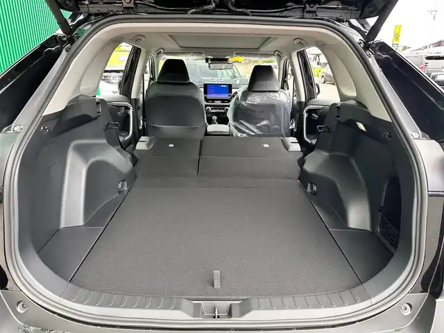 トヨタ ＲＡＶ４ G 宮城県 2025(令7)年 0.1万km未満 アティチュードブラックマイカ パノラマムーンルーフ/デジタルインナーミラー/スペアタイヤ/＝＝＝/TRDエアロ（F/S/R）/セーフティセンス/・プリクラッシュセーフティ/・レーントレーシングアシスト/・レーダークルーズコントロール/・オートマチックハイビーム/・ロードサインアシスト/・カーブ速度抑制機能/・ドライバー異常時対応システム/・横断歩行者検知機能/・低速時加速抑制機能/・緊急時操舵支援/先行車発進告知機能/パーキングサポートブレーキ（前後静止物/後方接近車両）/ブラインドスポットモニター/10.5インチディスプレイオーディオ/・ナビ機能/・フルセグTV/・Bluetooth/・AppleCarPlay/AndroidAuto/パノラミックビューモニター/ビルトインETC2.0/パワーバックドア/合皮シート/メモリー機能付パワーシート/シートヒーター/ベンチレーション/ステアリングヒーター/電動パーキングブレーキ/ブレーキホールド/LEDヘッドランプ/フォグランプ/ルーフレール/純正18インチAW/W/サイド/カーテンエアバッグ