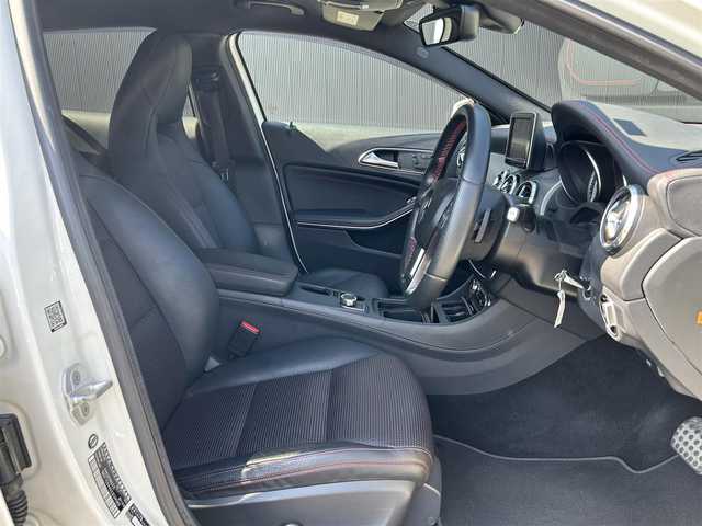 メルセデス・ベンツ ＧＬＡ２５０ 4マチック スポーツ 道東・釧路十勝 2014(平26)年 5.3万km カルサイトホワイト バリューパッケージプラス/　・メモリ付きパワーシート(D席)/　・リバースポジション機能付きドアミラー/レーダーセーフティーパッケージ/　・ブラインドスポットアシスト/　・ディストニックプラス/　・レーンキーピングアシスト/エクスクルーシブパッケージ/　・本革シート/　・メモリ付きパワーシート(N席)/　・フロアマット/　・harman/kardon/純正HDDナビ/TV/CD/DVD/BT/USB/シートヒーター/パワーバックドア/キセノンヘッドライト/オートライト/リアフォグライト/社外ドライブレコーダー(前後)/純正18インチAW/ダウンヒルアシストコントロール
