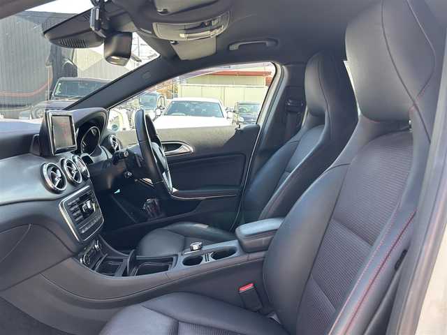 メルセデス・ベンツ ＧＬＡ２５０ 4マチック スポーツ 道東・釧路十勝 2014(平26)年 5.3万km カルサイトホワイト バリューパッケージプラス/　・メモリ付きパワーシート(D席)/　・リバースポジション機能付きドアミラー/レーダーセーフティーパッケージ/　・ブラインドスポットアシスト/　・ディストニックプラス/　・レーンキーピングアシスト/エクスクルーシブパッケージ/　・本革シート/　・メモリ付きパワーシート(N席)/　・フロアマット/　・harman/kardon/純正HDDナビ/TV/CD/DVD/BT/USB/シートヒーター/パワーバックドア/キセノンヘッドライト/オートライト/リアフォグライト/社外ドライブレコーダー(前後)/純正18インチAW/ダウンヒルアシストコントロール