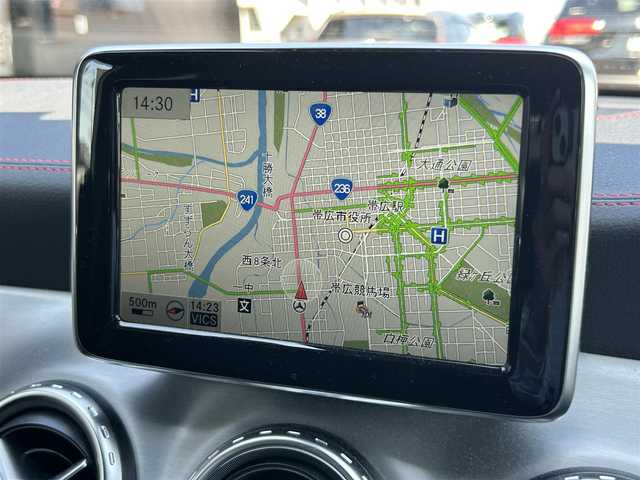 メルセデス・ベンツ ＧＬＡ２５０ 4マチック スポーツ 道東・釧路十勝 2014(平26)年 5.3万km カルサイトホワイト バリューパッケージプラス/　・メモリ付きパワーシート(D席)/　・リバースポジション機能付きドアミラー/レーダーセーフティーパッケージ/　・ブラインドスポットアシスト/　・ディストニックプラス/　・レーンキーピングアシスト/エクスクルーシブパッケージ/　・本革シート/　・メモリ付きパワーシート(N席)/　・フロアマット/　・harman/kardon/純正HDDナビ/TV/CD/DVD/BT/USB/シートヒーター/パワーバックドア/キセノンヘッドライト/オートライト/リアフォグライト/社外ドライブレコーダー(前後)/純正18インチAW/ダウンヒルアシストコントロール