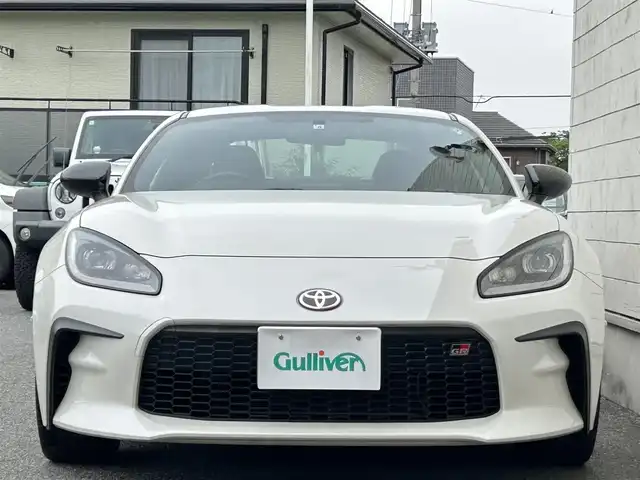 トヨタ ＧＲ８６ RZ 埼玉県 2022(令4)年 2.3万km クリスタルホワイトパール ワンオーナー/6MTモデル/純正ナビTV/CD/DVD/Bluetooth/バックカメラ/専用ハーフレザーシート/専用18インチアルミホイール/専用GRフロアマット/D/N席シートヒーター/LEDヘッドライト/スマートキー/プッシュスタート/FRドライブレコーダー/ETC/新車保証書/取扱説明書