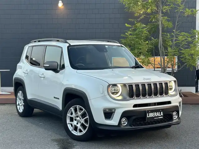 クライスラー・ジープ ジープ レネゲード 滋賀県 2020(令2)年 4.5万km 白 黒レザーシート/ACC/BSM/コーナーセンサー/LEDヘッドライト/オートライト/ルーフレール/ETC2.0/FRドライブレコーダー/フォグランプ/純正AW１７/フルセグテレビ/アイドリングストップ