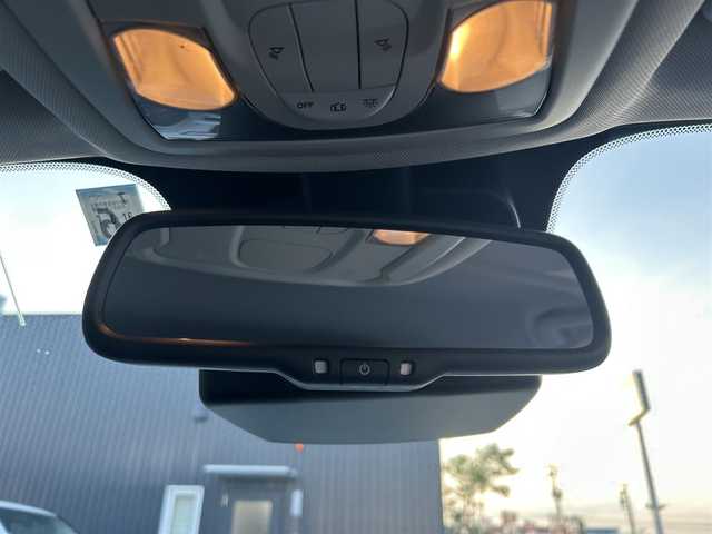 クライスラー・ジープ ジープ レネゲード 滋賀県 2020(令2)年 4.5万km 白 黒レザーシート/ACC/BSM/コーナーセンサー/LEDヘッドライト/オートライト/ルーフレール/ETC2.0/FRドライブレコーダー/フォグランプ/純正AW１７/フルセグテレビ/アイドリングストップ