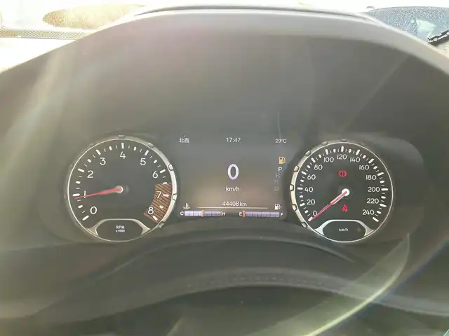 クライスラー・ジープ ジープ レネゲード 滋賀県 2020(令2)年 4.5万km 白 黒レザーシート/ACC/BSM/コーナーセンサー/LEDヘッドライト/オートライト/ルーフレール/ETC2.0/FRドライブレコーダー/フォグランプ/純正AW１７/フルセグテレビ/アイドリングストップ