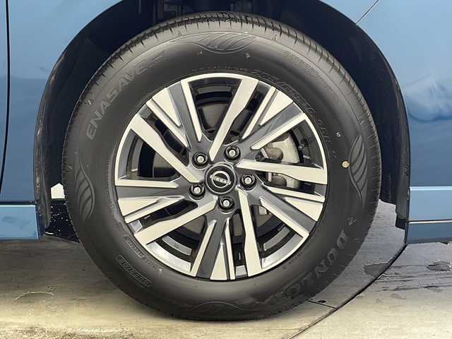 日産 セレナ ハイウェイスター V 兵庫県 2023(令5)年 0.9万km ミディアムブルーメタリック ・ワンオーナー/・プロパイロット（ナビリンク機能付き）/・SOSコール/・インテリジェントエマージェンシーブレーキ/・インテリジェント FCW（前方衝突予測警報）/・衝突回避ステアリングアシスト/・インテリジェント LI（車線逸脱防止支援システム）＋LDW（車線逸脱警報）/・インテリジェント BSI（後側方衝突防止支援システム）＋BSW（後側方車両検知警報）/・RCTA（後退時車両検知警報）/・インテリジェント DA（ふらつき警報）/・踏み間違い衝突防止アシスト/・標識検知機能/・ヒルスタートアシスト/・純正12.3型ナビ＆フルセグ＆BT＆ApplCarplay/・アラウンドビューモニター/・ハンズフリーオートスライドドア〈両側〉（挟み込み防止機構付）/・サードシート用助手席側オートスライドドアスイッチ/・デジタルインナーミラー/・前後ドライブレコーダー/・ETC2.0ユニット/・ワイヤレス充電器/・統合型インターフェースディスプレイ/・アダプティブLEDヘッドライトシステム/・ヘッドランプ オートレベライザー/・スマートキー/・プッシュスタート/・純正16インチアルミホイール