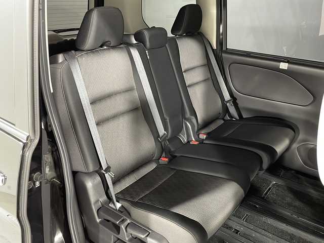 日産 セレナ ハイウェイスター V 広島県 2020(令2)年 6.1万km ダイヤモンドブラック 純正10型ナビ/純正フリップダウンモニター/プロパイロット/ハンズフリーオートスライドドア/バックカメラ/ブラインドスポットモニター/エマージェンシーブレーキ/車線逸脱警報/車線逸脱抑制/踏み間違い衝突防止アシスト/LEDヘッドランプ/純正16インチAW/ETC/ドライブレコーダー