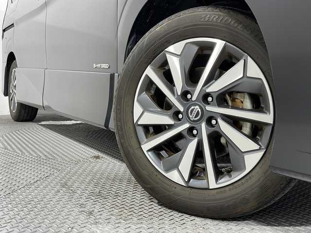 日産 セレナ ハイウェイスター V 広島県 2020(令2)年 6.1万km ダイヤモンドブラック 純正10型ナビ/純正フリップダウンモニター/プロパイロット/ハンズフリーオートスライドドア/バックカメラ/ブラインドスポットモニター/エマージェンシーブレーキ/車線逸脱警報/車線逸脱抑制/踏み間違い衝突防止アシスト/LEDヘッドランプ/純正16インチAW/ETC/ドライブレコーダー