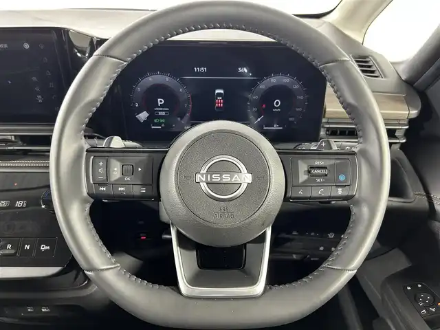 日産 セレナ ハイウェイスター V 佐賀県 2023(令5)年 4.7万km ダイヤモンドブラック 純正１２．３インチナビ　/フルセグ　/アラウンドビューモニター　/インテリジェントルームミラー　/両側パワースライドドア　/ハンズフリーオートスライドドア　/プロパイロット　/ハンドル支援/衝突被害軽減装置/レーンキープアシスト/置くだけ充電　/アップルカープレイ/アンドロイドオート/パドルシフト/純正アルミホイール/ビルトインETC2.0