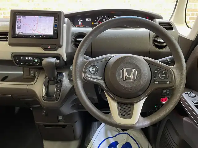 ホンダ Ｎ ＢＯＸ L 岩手県 2022(令4)年 3.1万km クリスタルブラックパール ４WD/左側パワースライドドア/ホンダセンシング/衝突軽減ブレーキ/アダプティブクルーズコントロール/車線維持支援システム/誤発進抑制機能/先行車発進お知らせ機能/標識認識機能/オートハイビーム/パーキングセンサーシステム/オートブレーキホールド/シートヒーター/ロールサンシェード/シートバックテーブル/横滑り防止装置/アイドリングストップ/純正ギャザズナビ/フルセグTV/バックカメラ/エンジンスターター/LEDヘッドライト/14インチスチールホイール　純正ホイールキャップ