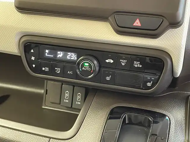ホンダ Ｎ ＢＯＸ L 岩手県 2022(令4)年 3.1万km クリスタルブラックパール ４WD/左側パワースライドドア/ホンダセンシング/衝突軽減ブレーキ/アダプティブクルーズコントロール/車線維持支援システム/誤発進抑制機能/先行車発進お知らせ機能/標識認識機能/オートハイビーム/パーキングセンサーシステム/オートブレーキホールド/シートヒーター/ロールサンシェード/シートバックテーブル/横滑り防止装置/アイドリングストップ/純正ギャザズナビ/フルセグTV/バックカメラ/エンジンスターター/LEDヘッドライト/14インチスチールホイール　純正ホイールキャップ