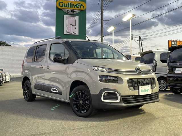 シトロエン ベルランゴ シャイン 山口県 2021(令3)年 4.2万km サーブル 衝突軽減B /BSM /レーンアシスト　/インテリジェントハイビーム　/パーキングセンサー　/ディスプレイオーディオ　/全方位カメラ　/ステアリングスイッチ  /パドルシフト  /純正ブラック16インチAW/スマートキー  /スペアキー  /保証書　