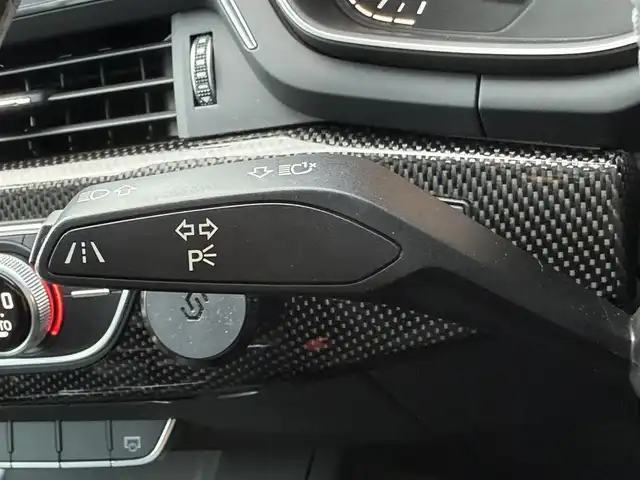 アウディ Ｓ５ スポーツバック 静岡県 2017(平29)年 4万km 白 ハーフレザーシート /BANG&OLUFSEN/BSM/バーチャルコックピット/電動リアゲート/MMI/(CD/DVD/Bluetooth/フルセグ)/バックカメラ/ACC/LKA/パーキングエイド/パワーシート/シートヒーター/アドバンストキー/ETC/ドライブレコーダー/純正フロアマット/純正19インチアルミホイール/保証書/取説/スペアキー