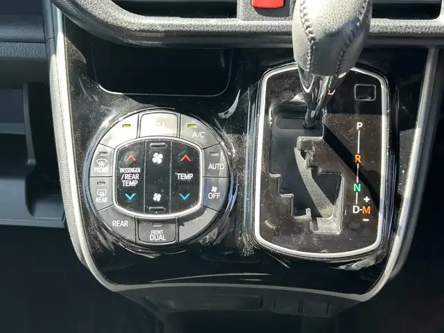 トヨタ ヴォクシー ZS 煌Ⅲ 栃木県 2020(令2)年 3.7万km ブラック トヨタセーフティセンス/ALPINE9インチナビ/フルセグTV/DVD/Bluetooth/HDMI/ALPINEフリップダウンモニター/バックカメラ/ETC/ナビ連動ドライブレコーダー/両側パワースライドドア/ハーフレザーシート/クルーズコントロール/ステアリングリモコン/LEDオートライト/フォグランプ/オートハイビーム/シートバックテーブル/ロールサンシェード/スマートキー×2/アイドリングストップ