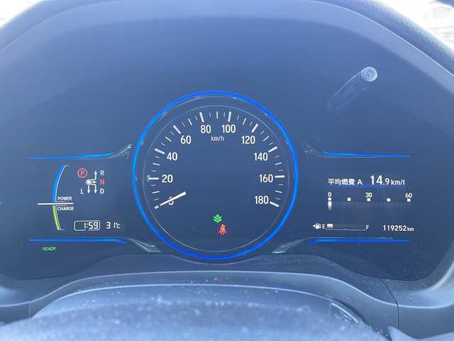 ホンダ ヴェゼル ハイブリッド Z 熊本県 2014(平26)年 12万km ホワイトオーキッドパール (株)IDOMが運営する【じしゃロン熊本店】の自社ローン専用車両になります。/こちらは現金またはオートローンご利用時の価格です。自社ローンご希望の方は別途その旨お申付け下さい/純正ナビ（ワンセグ　ＣＤ　ＢＴ）　/バックカメラ　/クルーズコントロール　/シティブレーキアクティブシステム　/ＥＴＣ　/ＬＥＤヘッドライト　/ルーフレール　/パドルシフト　/Ｗ＋サイドエアバッグ　/カーテンエアバッグ