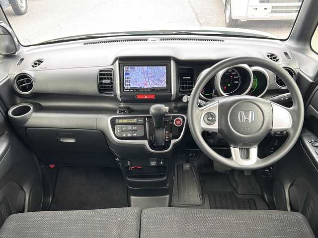ホンダ Ｎ ＢＯＸ G L SSパッケージ 富山県 2015(平27)年 5.6万km プレミアムホワイトパールⅡ 禁煙車/純正ナビ/両側電動スライドドア/４ＷＤ/バックカメラ/スマートキー/シートヒーター/ドライブレコーダー/電動格納ミラー/アイドリングストップ/ＥＴＣ/プッシュスタート/スペアキー/純正フロアマット